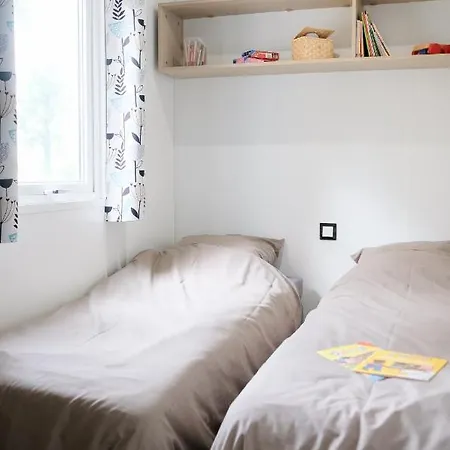 Mobil Xxl 4 - La Trevilliere אתר קמפינג *