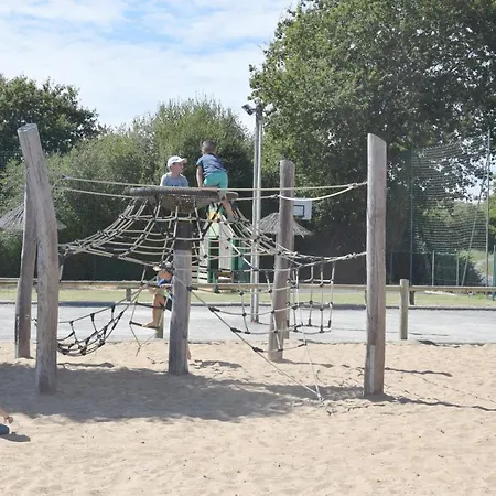 אתר קמפינג Mobil Xxl 4 - La Trevilliere *